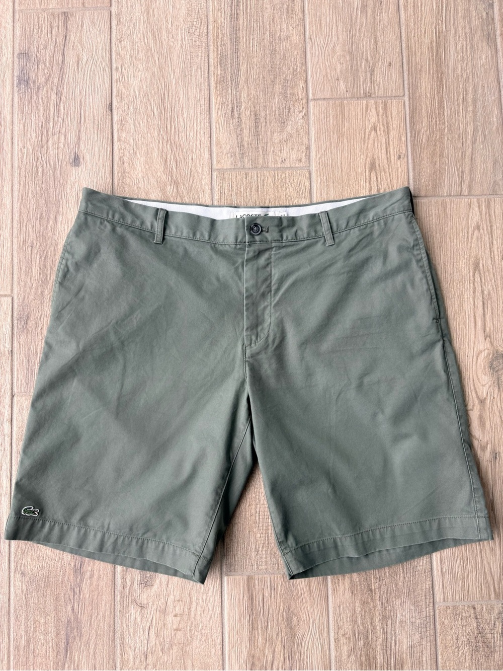 Lacoste Men's Olive Green Chino Cotton Flat-Front Shorts Size 38